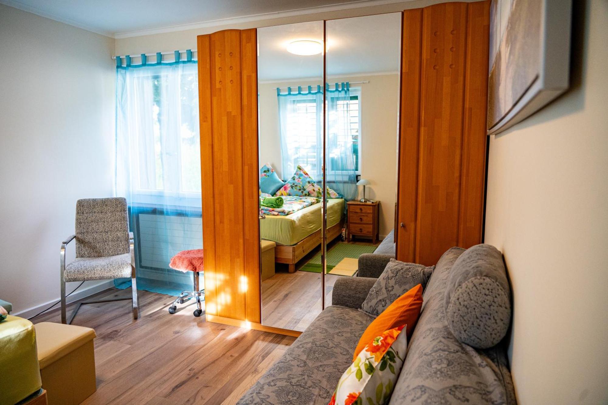 Gemuetliche Wohnung Mit Terasse Und Feuerstelle Lengnau Exteriör bild