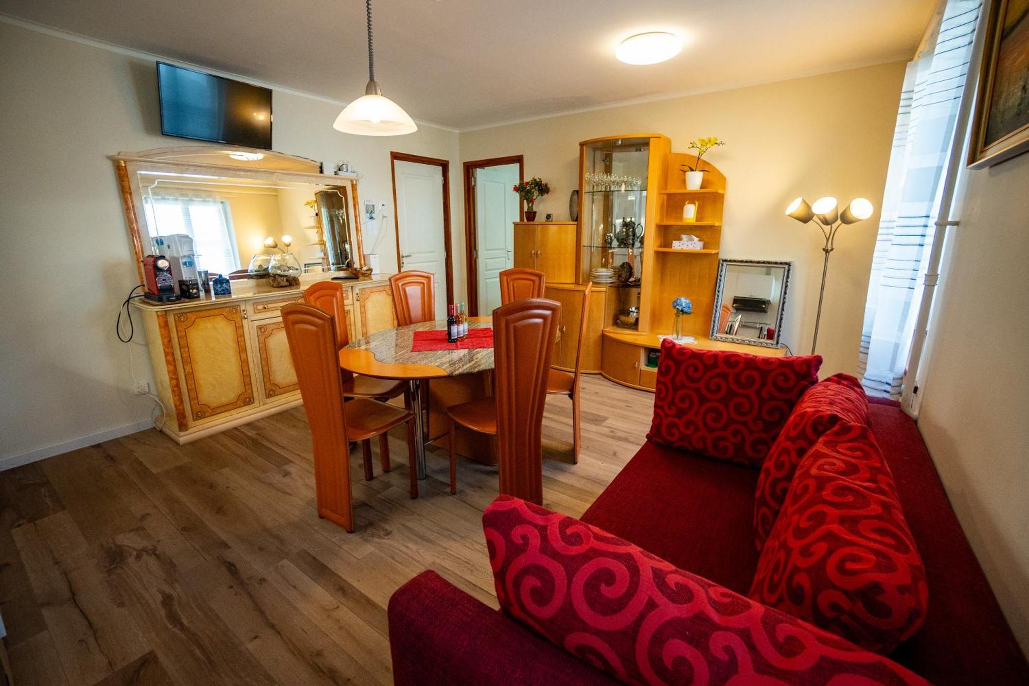 Gemuetliche Wohnung Mit Terasse Und Feuerstelle Lengnau Exteriör bild